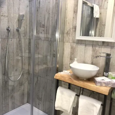 Fc Relais 2* نابولي