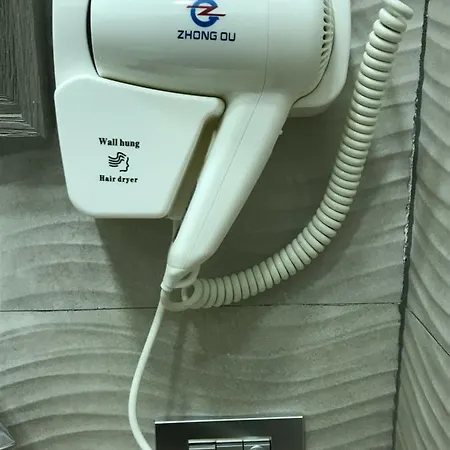 Fc Relais 2* נאפולי